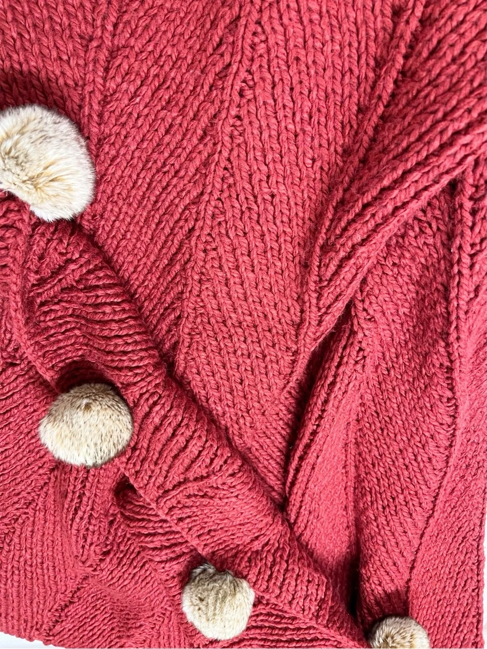 Pottery Barn Home Red Chunky Herringbone Knit Faux Fur Pom Pom Knit Throw